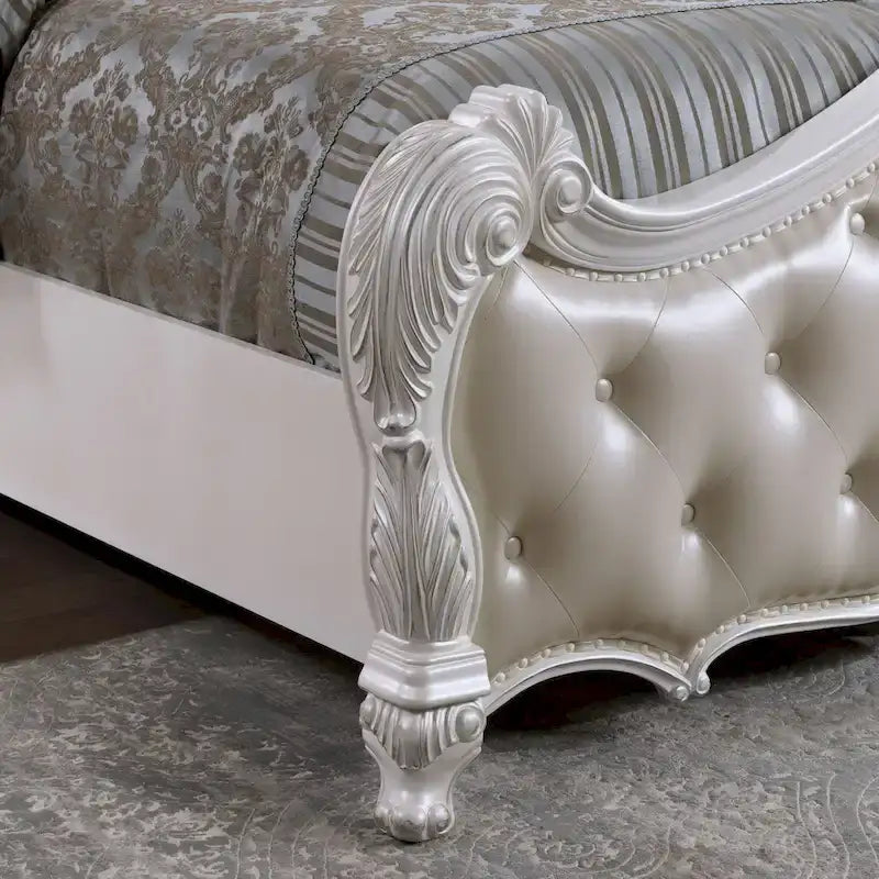 Furniture of America Eugene Traditional 3-Piece Solid Wood Panel Bedroom Set